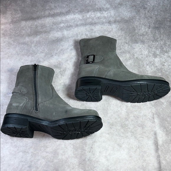NWOT La Canadienne Gavan US 6 1/2 Gray Suede Waterproof Ankle Boot - Picture 10 of 12